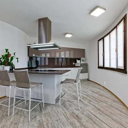 Bed and Breakfast Nifty Intera Con Piscina Relax, Idromassaggio E Sauna *