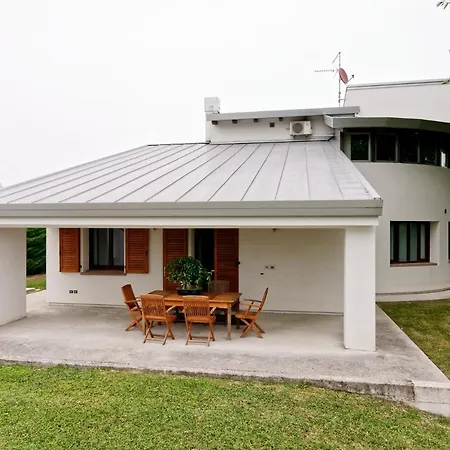 Nifty Intera Con Piscina Relax, Idromassaggio E Sauna Bed & Breakfast