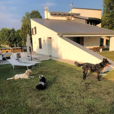 Nifty Intera Con Piscina Relax, Idromassaggio E Sauna Bed & Breakfast