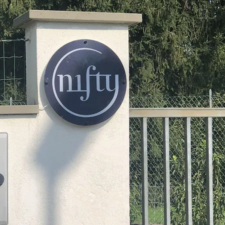 Bed and Breakfast Nifty Intera Con Piscina Relax, Idromassaggio E Sauna